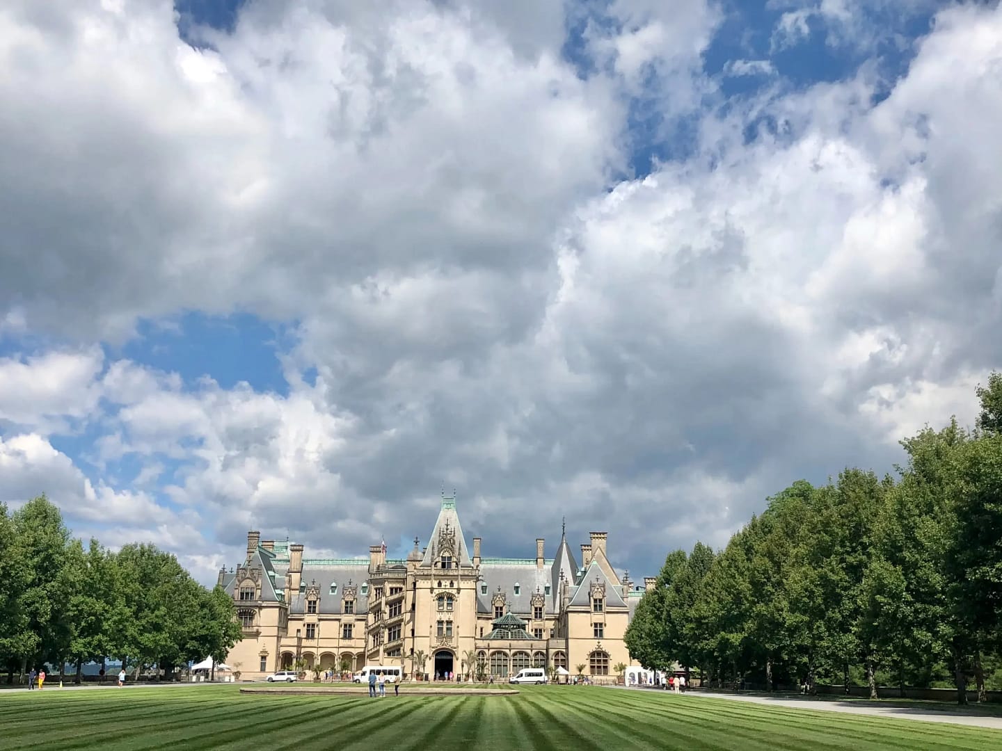Your Ultimate Guide to Asheville NC Hotels Near Biltmore Estate